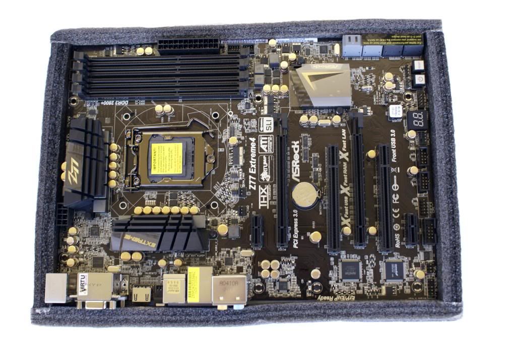 Asrock_Z77_Extreme4_2.jpg