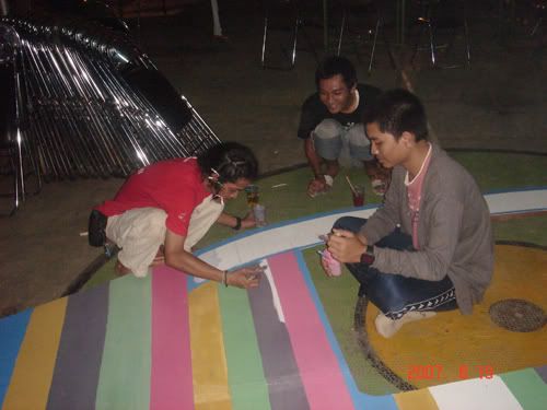 Ngedekor panggung
