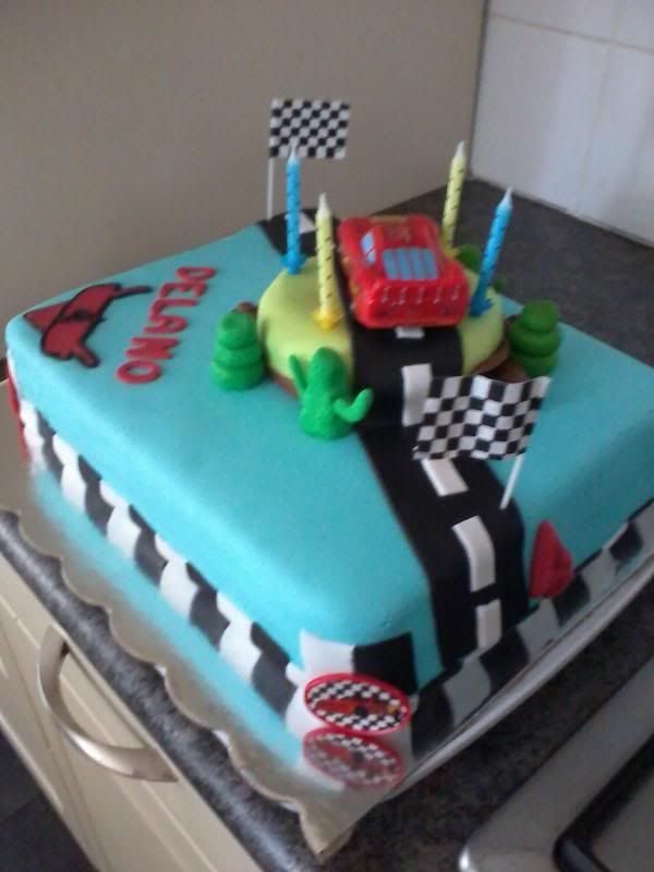 http://i66.photobucket.com/albums/h243/silverbud/taarten%20album/Cars3-Delano_zps99d29176.jpg