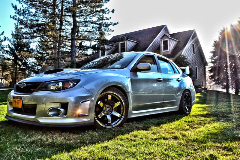 http://i66.photobucket.com/albums/h244/johnnyv412/wrx2hdr.jpg