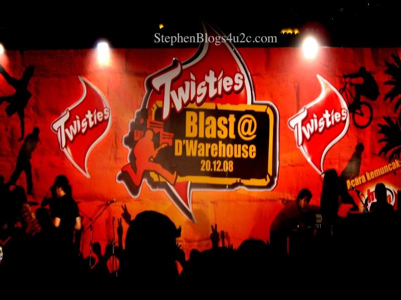 Twisties Blast @ D' Warehouse Party