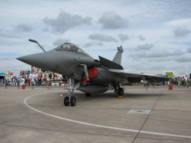 http://i66.photobucket.com/albums/h245/Bagscarpets/Yeovilton%208-7-06/IMG_1082.jpg