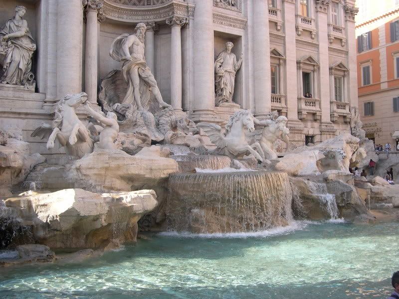 Trevi Fountain, Rome Pictures, Images and Photos