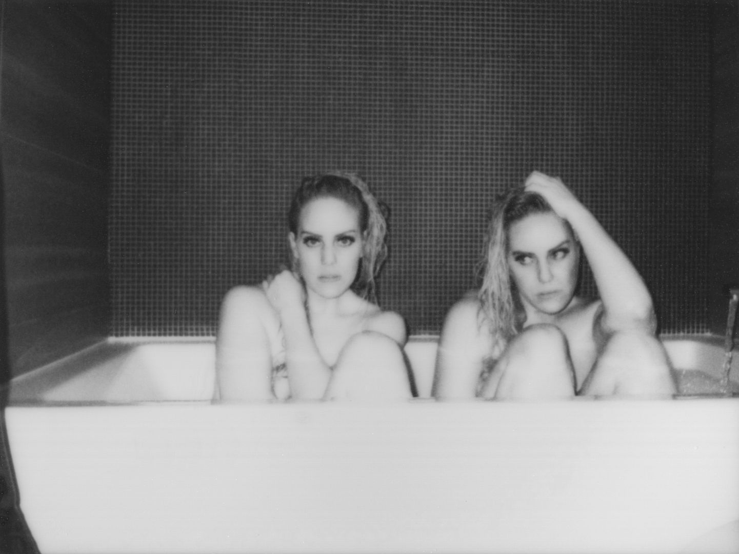  photo bubblebath-sisters-beckermantwins-sisters-beckermanblog-beckermantwins-girls-bloggers-jaclynlocke-sisters.jpg