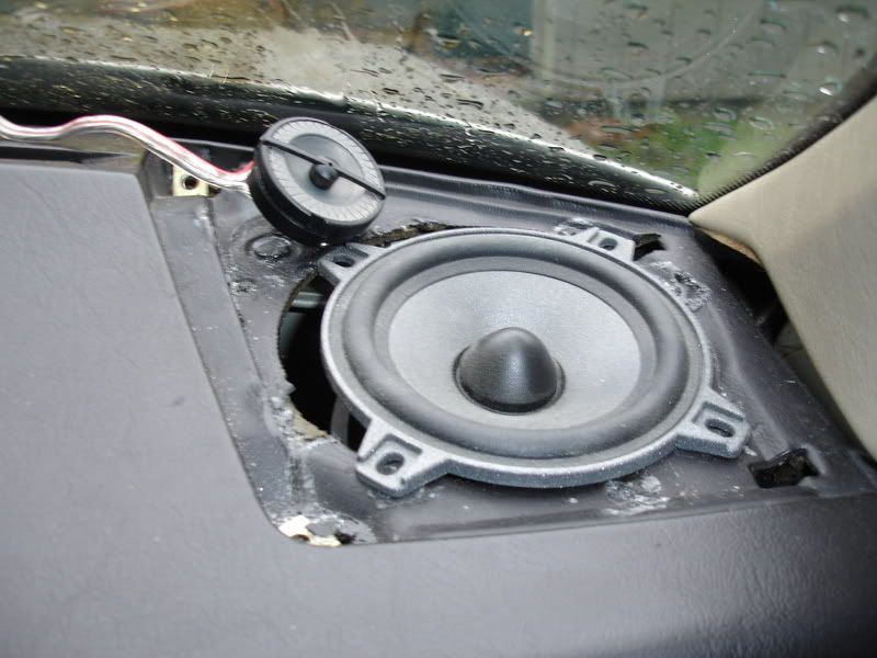 Mercedes w124 rear speaker size #6