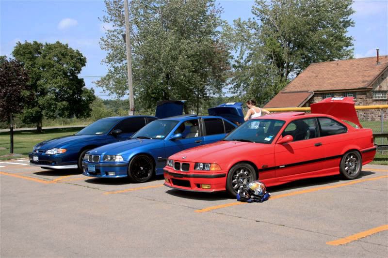 http://i66.photobucket.com/albums/h258/Drexial/M3%20Meet%2008-17-08/M3Meet08-17-08002Medium.jpg