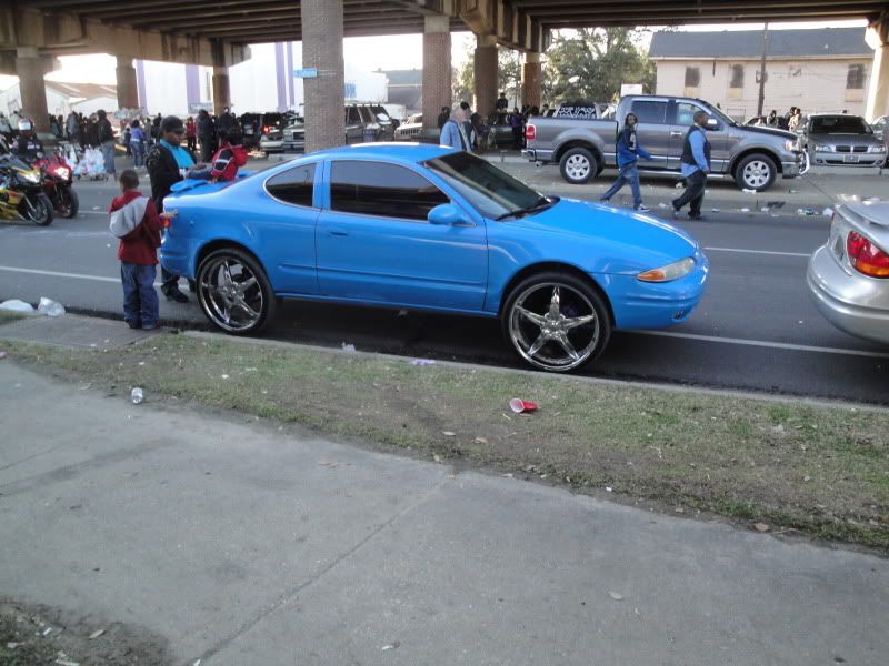 Blue Oldsmobile Alero