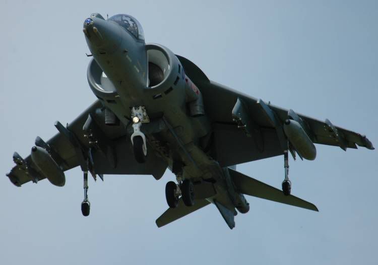 http://i66.photobucket.com/albums/h261/TOMMYJO/WADDO2006HARRIER.jpg