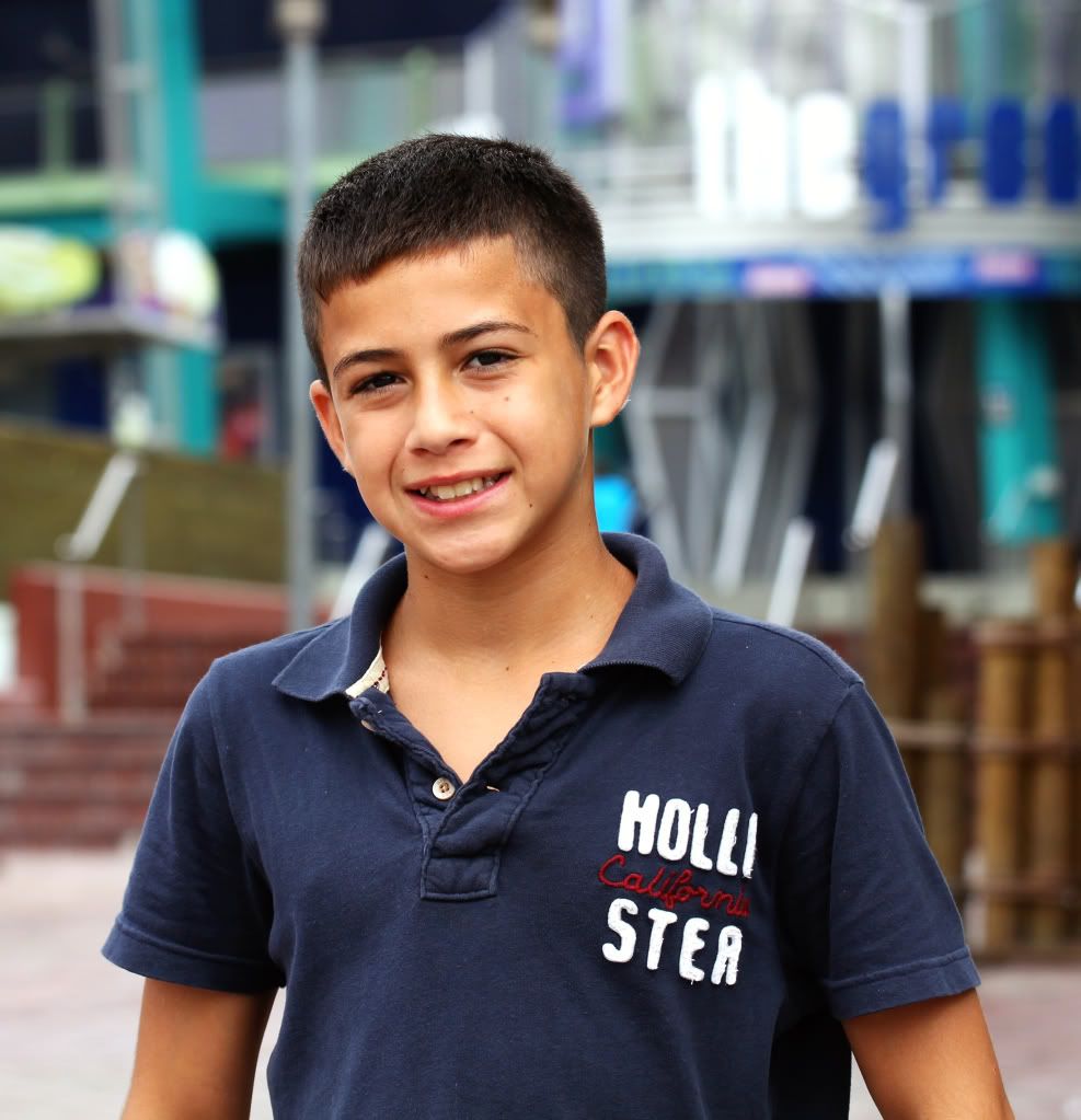 IMAGE: http://i66.photobucket.com/albums/h264/skyking517/4cae08e3.jpg