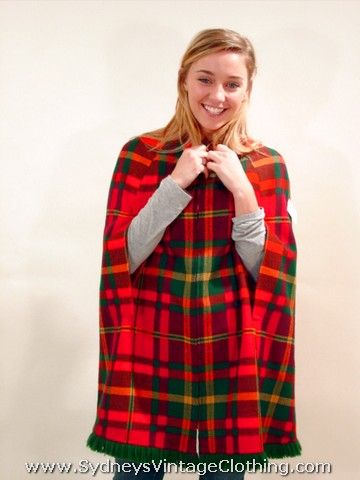 Swing Ladies Wool Cape S/M red wool cape. Swing Ladies Wool Cape S/M