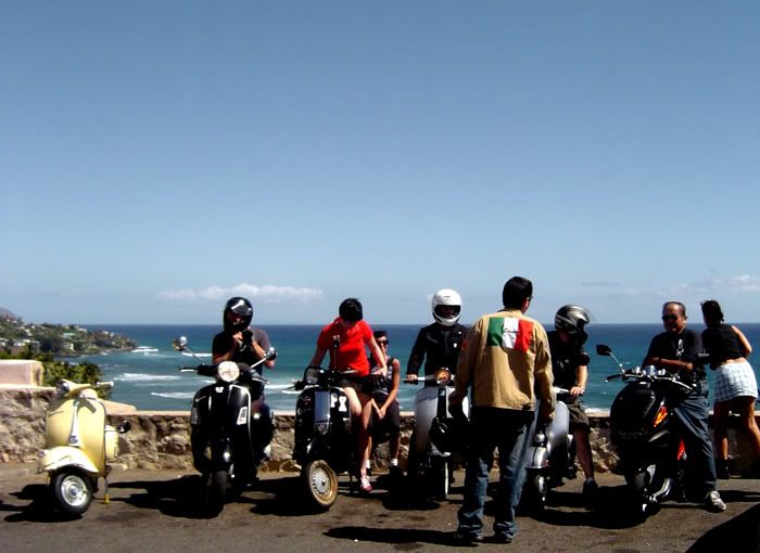 Modern Vespa No Ka Oi SC Honolulu, Hawaii