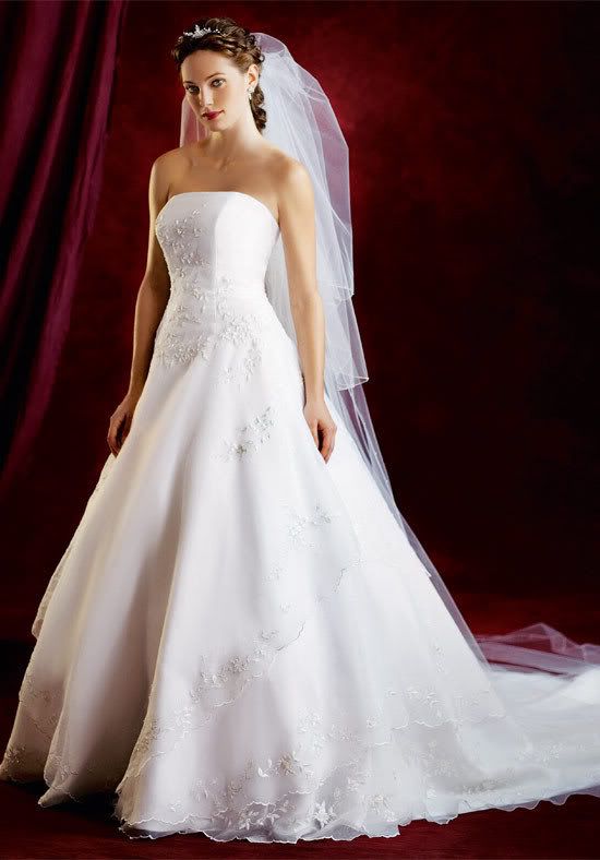 Fleur Wedding Dress in white color gown combine with embroidered  flower fashion style 2009